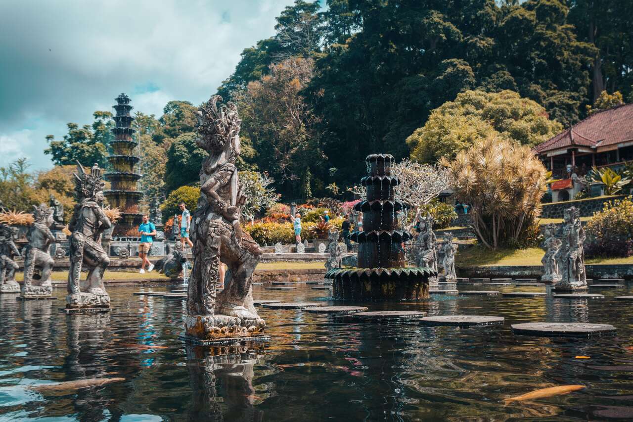 Capture the authentic charm of Bali’s lush scene